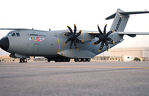 Ver v&iacute;deo  'Se presenta el A400M, el avi&oacute;n militar m&aacute;s grande de Europa'