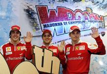 Alonso, junto a Massa y Fisichella posan en la presentaci&oacute;n de Ferrari.