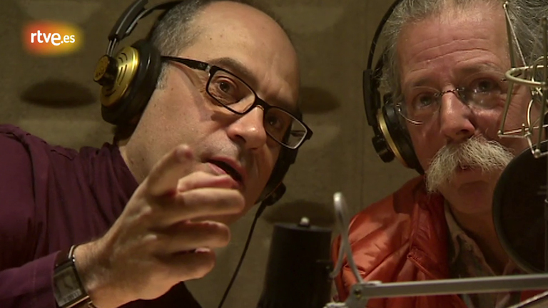 Presentando "El ojo en la noticia" en R&agrave;dio 4