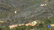 Ir al Video&nbsp;La presidenta de la comunidad de Madrid ha anunciado un plan de reforestaci&oacute;n de la zona y ayudas a los vecinos afectados en el incendio de Robledo