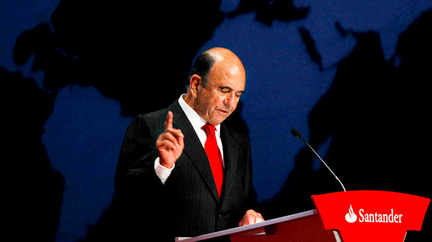 El presidente del Banco Santander, Emilio Botín, interviene durante la Junta General Ordinaria de Accionistas de la entidad El presidente del Banco Santander, Emilio Botín, interviene durante la Junta General Ordinaria de Accionistas de la entidad