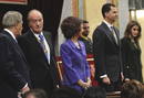 El presidente del Congreso, Jes&uacute;s Posadas, habla con el rey durante el aplauso de diputados y senadores