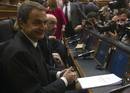 El presidente del Gobierno, Rodr&iacute;guez Zapatero en su asiento del Congreso tras terminar su primera intervenci&oacute;n en el debate sobre el estado de la naci&oacute;n.