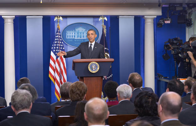 El presidente de EE.UU., Barack Obama, apoya el cambio de votación en el Senado en una rueda de prensa.