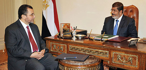 El presidente de Egipto, Mohamed Mursi, encarga a formaci&oacute;n de un nuevo Gobierno