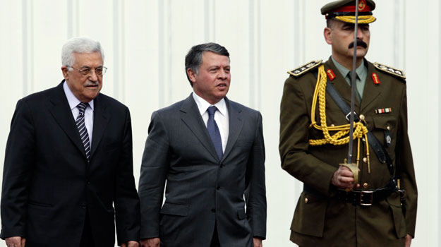 El presidente palestino, Mahmud Abás (izquierda) junto al rey Abdalá de Jordania, en Ramala El presidente palestino, Mahmud Abás (izquierda) junto al rey Abdalá de Jordania, en Ramala