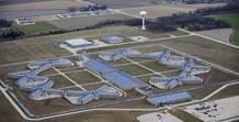 PRESOS DE GUANT&Aacute;NAMO PODR&Iacute;AN TRASLADARSE A ILLINOIS