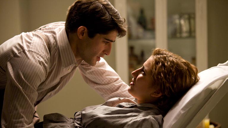 La se&ntilde;ora - El primer beso de Pablo y Encarna