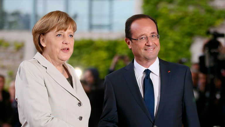 Primer encuentro entre Hollande y Merkel