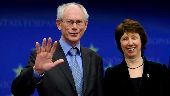El primer ministro belga, Herman Van Rompuy (i), y la comisaria europea de Comercio, Catherine Ashtone El primer ministro belga, Herman Van Rompuy (i), y la comisaria europea de Comercio, Catherine Ashtone