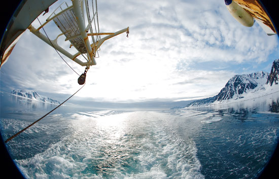 La campa&ntilde;a del proyecto ATP investiga la masa de agua c&aacute;lida que invade el Oc&eacute;ano Glaciar &Aacute;rtico