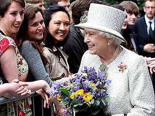 Ver v&iacute;deo  'Primera jornada de la hist&oacute;rica visita de Isabel II a Irlanda'