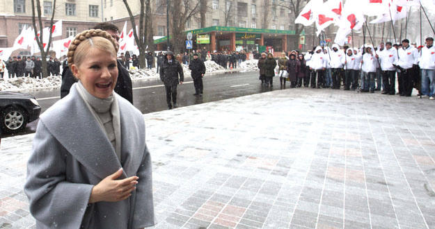 LA PRIMERA MINISTRA UCRANIANA, Y CANDIDATA PRESIDENCIAL, YULIA TYMOSHENKO LA PRIMERA MINISTRA UCRANIANA, Y CANDIDATA PRESIDENCIAL, YULIA TYMOSHENKO