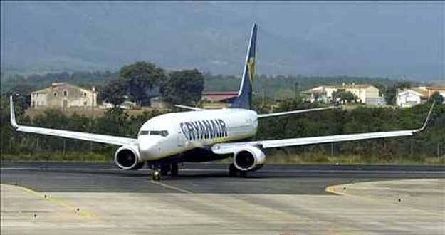 Las principales aerolíneas beneficiadas a la hora de recibir estos fondos han sido Air Nostrum y Ryanair Las principales aerolíneas beneficiadas a la hora de recibir estos fondos han sido Air Nostrum y Ryanair