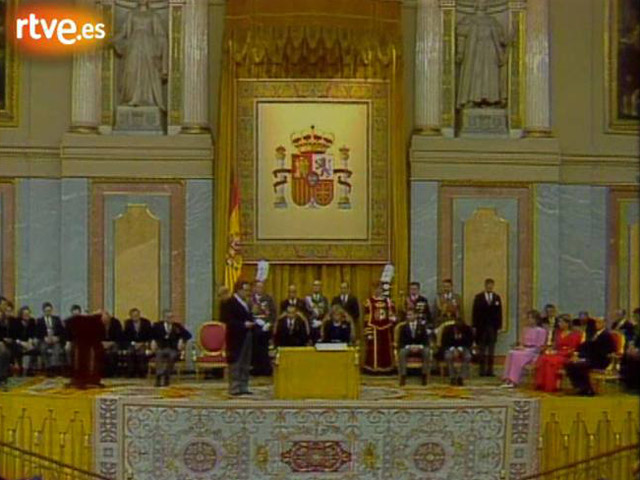 Informe Semanal - El Pr&iacute;ncipe Felipe jura la Constituci&oacute;n (1986)