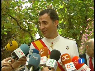Ver v&iacute;deo  'El Pr&iacute;ncipe y los pol&iacute;ticos, entusiasmados con la 'Roja''