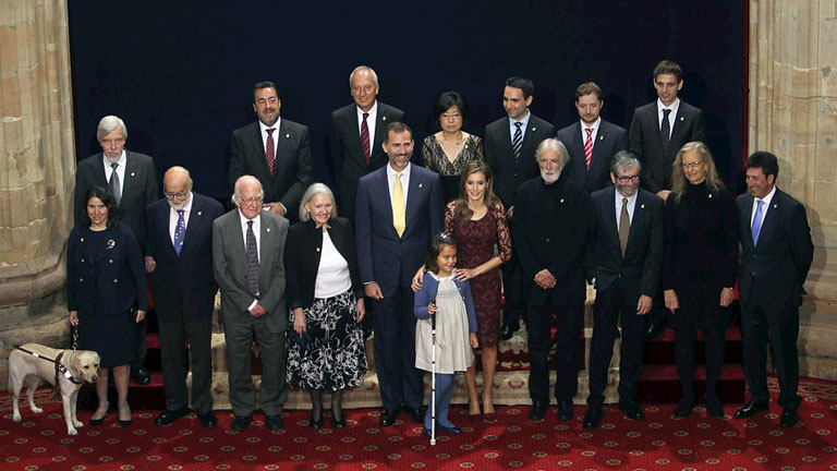 Los príncipes de Asturias reciben a los premiados
