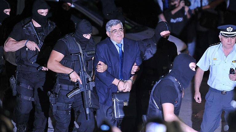 Prisión provisional para el líder del partido neonazi griego