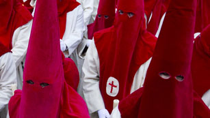 Ver v&iacute;deo  'Las procesiones atraen cada d&iacute;a a mas visitantes'