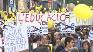 Ver v&iacute;deo  'Protesta en Barcelona contra los recortes en educaci&oacute;n'