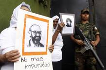 Protesta contra la "impunidad" de los militares procesados en España por la matanza de los jesuitas en El Salvador Protesta contra la "impunidad" de los militares procesados en España por la matanza de los jesuitas en El Salvador