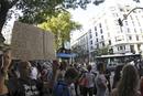 PROTESTA DE FUNCIONARIOS ANTE LA SEDE DEL PP