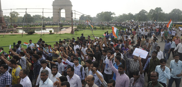 Protesta de partidarios de Hazare en Nueva Delhi, capital de India
