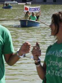 PROTESTA DE PROFESORES EN EL PARQUE DEL RETIRO (MADRID)
