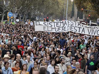 Ver vídeo  'Las protestas de 'indignados' se suceden por toda España'