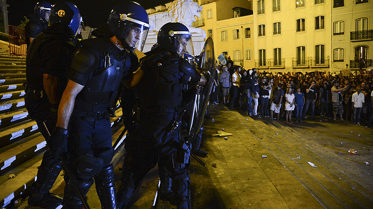 Protestas en Portugal contra los recortes y la troika