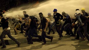 Ver vídeo  'Las protestas en Turquía se adentran en su sexta jornada, con docenas de detenidos'