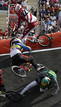 El ecuatoriano Ea Falla Buchel, choca con el brasile&ntilde;o Renato Rezende, en la competici&oacute;n ol&iacute;mpica de BMX .