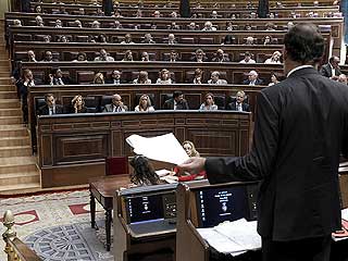 Ver v&iacute;deo  'PSOE y PP acuerdan incluir el d&eacute;ficit en la Constituci&oacute;n y las cifras en una Ley Org&aacute;nica'