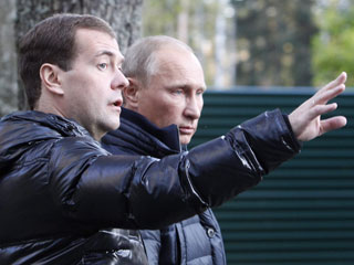 Ver v&iacute;deo  'Putin podr&iacute;a volver a ser presidente y Medvedev, primer ministro'
