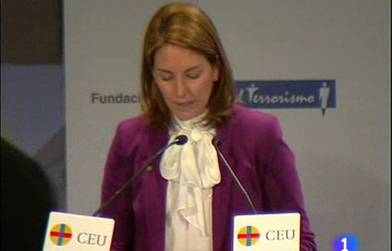 Arantxa Quiroga llama a los j&oacute;venes a apartarse de ETA