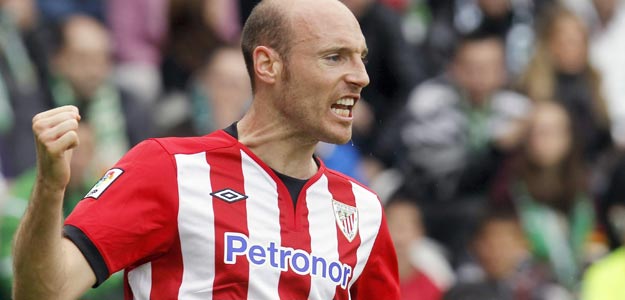 El delantero del Athletic de Bilbao Gaizka Toquero celebra su primer gol