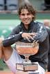 Rafa Nadal posa feliz con su s&eacute;ptima copa de Roland Garros