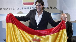 Ver v&iacute;deo  'Rafa Nadal renuncia a Londres 2012 al no haberse recuperarse de su lesi&oacute;n'
