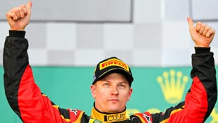 Raikkonen gana en Australia por delante de Alonso y Vettel