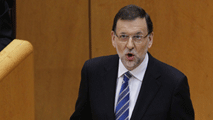 Rajoy acusa a Rubalcaba por "sembrar incertidumbre dentro y fuera de España" con la moción de censura