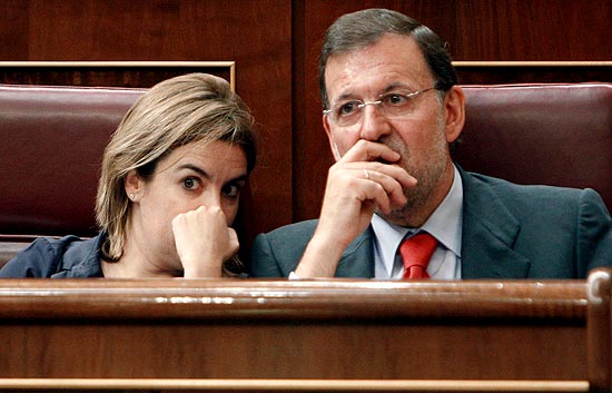 Rajoy acusa a Zapatero de ocultar la subida de impuestos durante la campa�a electoral