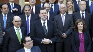 Ver v&iacute;deo  'Rajoy asegura que los nuevos presupuestos generales traer&aacute;n m&aacute;s recortes, sobre todo en la administraci&oacute;n p&uacute;blica'