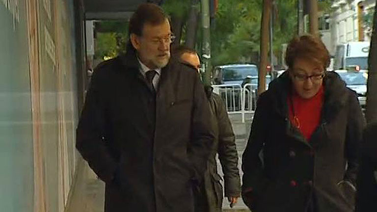 Rajoy escucha la opini&oacute;n de las entidades financieras