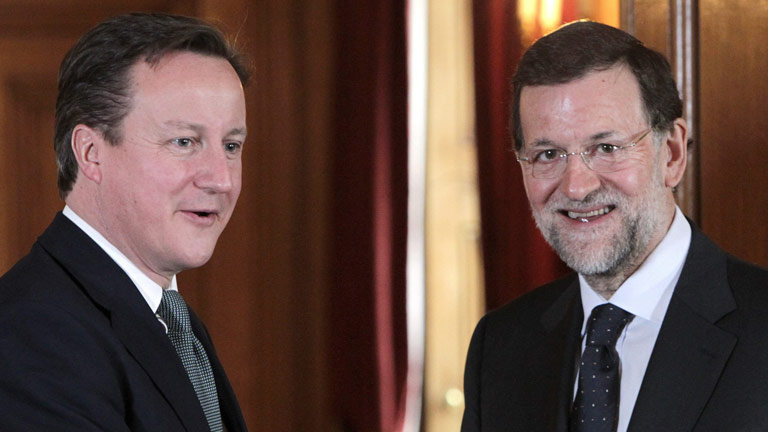 Mariano Rajoy y David Cameron repasan la crisis y la situaci&oacute;n europea 