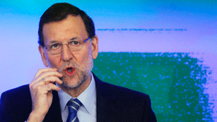 Ver vídeo  'Rajoy: "Es falso, nunca he recibido dinero negro"'