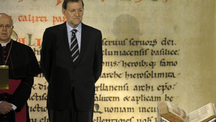 Ver v&iacute;deo  'Rajoy y Feijoo presiden el acto de devoluci&oacute;n del C&oacute;dice Calixtino en la Catedral de Santiago'