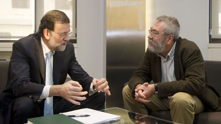 Rajoy urge a los agentes sociales a llegar a un acuerdo sobre contrataci&oacute;n y convenios