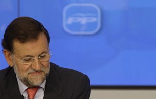 Ver v&iacute;deo  'Rajoy niega que sea una trama de financiaci&oacute;n ilegal'