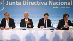 Ver v&iacute;deo  'Rajoy pide un "esfuerzo mayor" a las CCAA para reducir el d&eacute;ficit p&uacute;blico'