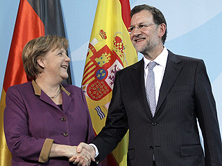 Ver v&iacute;deo  'Rajoy sobre Camps: "Es muy importante en el PP, veremos qu&eacute; pasa en el futuro"'